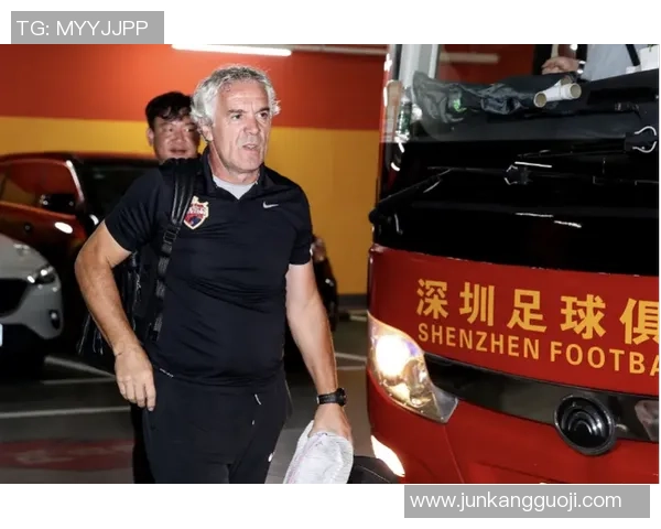 深圳羽毛球队技术争议引发热议球员表现与战术选择成焦点讨论